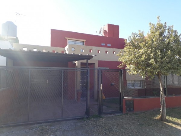 VENDO CASA EN BARRIO CON SEGURIDAD EN VILLA ESQUIU. EXCELENTE OPORTUNIDAD!!!