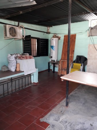 VENDO CASA + SALÓN + DPTO EN BARRIO SANTA CLARA DE ASIS