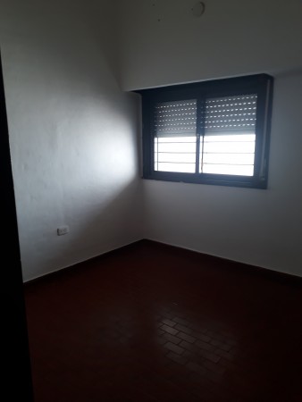 ALQUILO CASA EN BARRIO ROSEDAL , 3 DORM!!!!