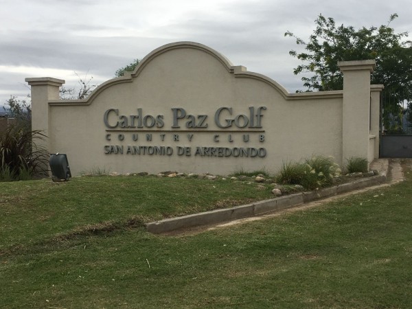 LOTE DE 800 M2 EN VENTA CARLOS PAZ GOLF EXCELENTE ENTORNO!!!!