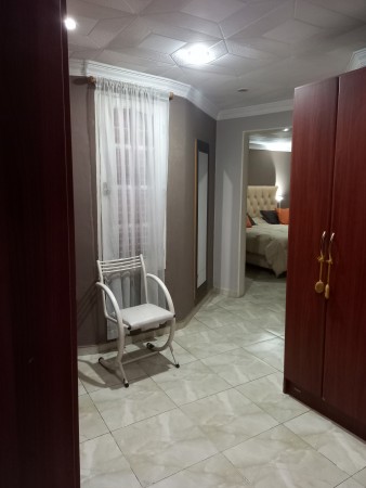 HERMOSA CASA EN VENTA 3DORM. BARRIO SANTA CLARA DE ASIS