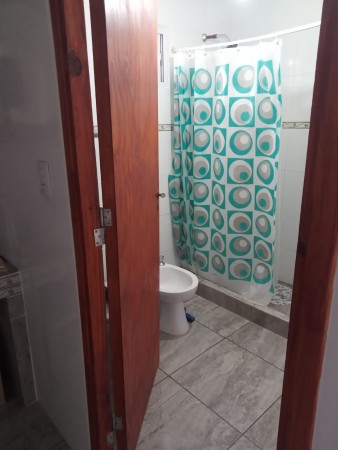 VENDO CASA CONSTRUCCION EN SECO 3 DORM, EN B° CON SEGURIDAD!!!!!