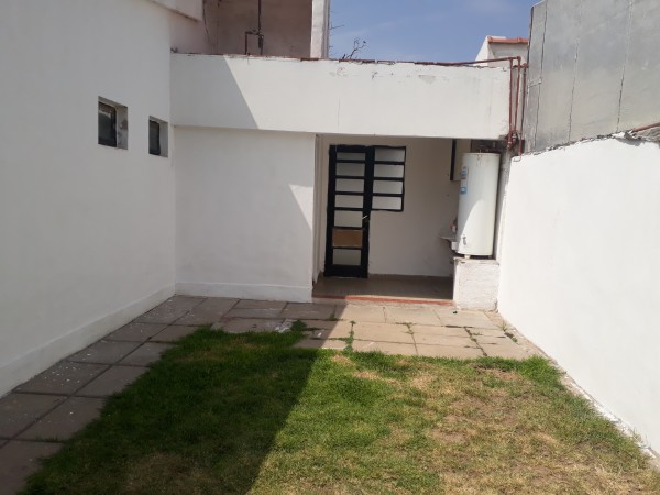 ALQUILO CASA EN BARRIO ROSEDAL , 3 DORM!!!!