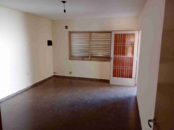 CASA EN VENTA 3 DORM. BARRIO JOSE HERNANDEZ