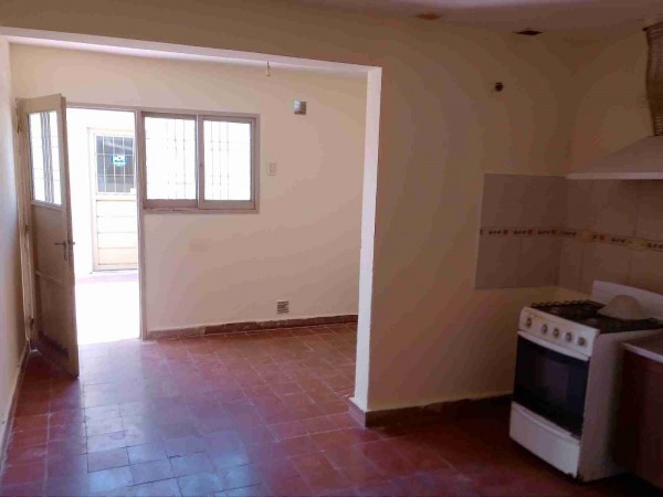 CASA EN VENTA 3 DORM. BARRIO JOSE HERNANDEZ