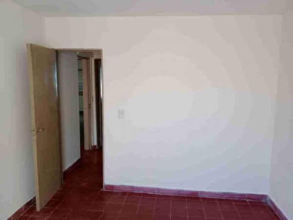 CASA EN VENTA 3 DORM. BARRIO JOSE HERNANDEZ