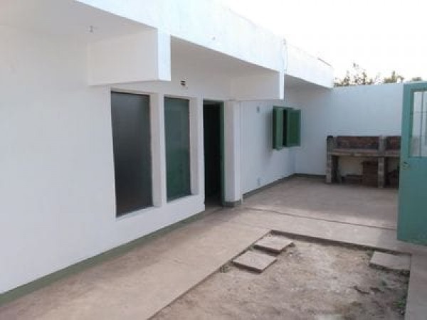 CASA EN VENTA BARRIO JOSE HERNANDEZ, 3 DORM.OPORTUNIDAD DE INVERSION!!!!