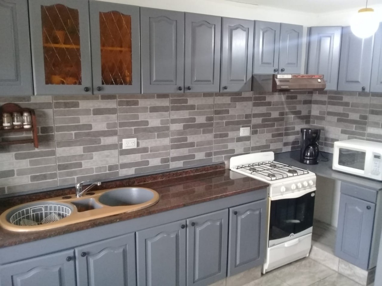 VENDO CASA CONSTRUCCION EN SECO 3 DORM, EN B° CON SEGURIDAD!!!!!