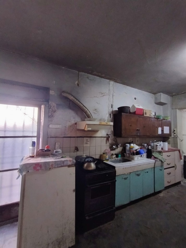 CASA EN VENTA A RECICLAR!!! IDEAL INVERSOR. BARRIO TALLERES OESTE