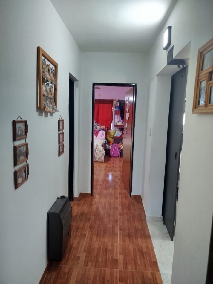 CASA EN VENTA 3DORM BARRIO CON SEGURIDAD VILLA ESQUIU!!!