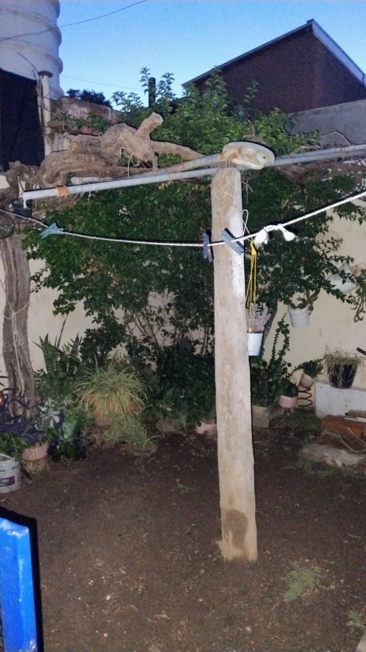 CASA EN VENTA DOS DORM. B° VILLA LOS PINOS