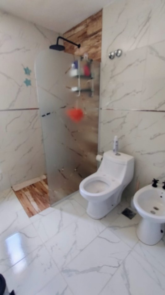 VENDO CASA 3 DORM C/PILETA EN B°CON SEGURIDAD VILLA ESQUIU!!!!!