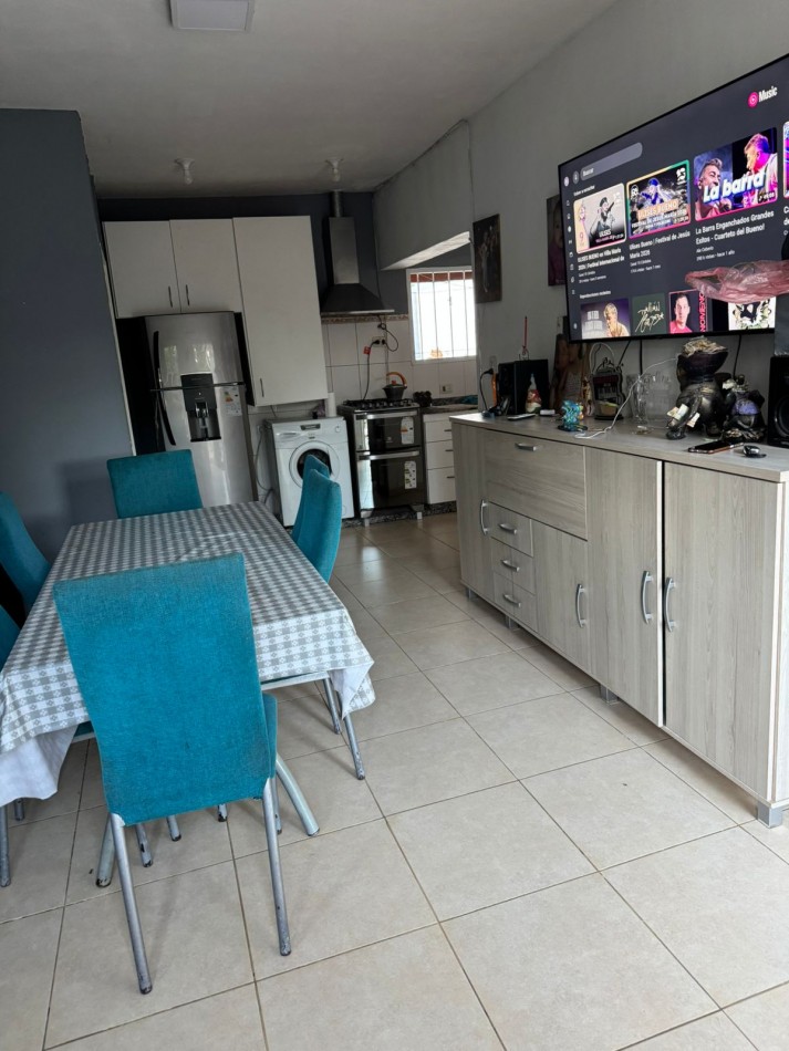 CASA EN VENTA 3DORM. B° SILOE VILLA ESQUIU!!!!