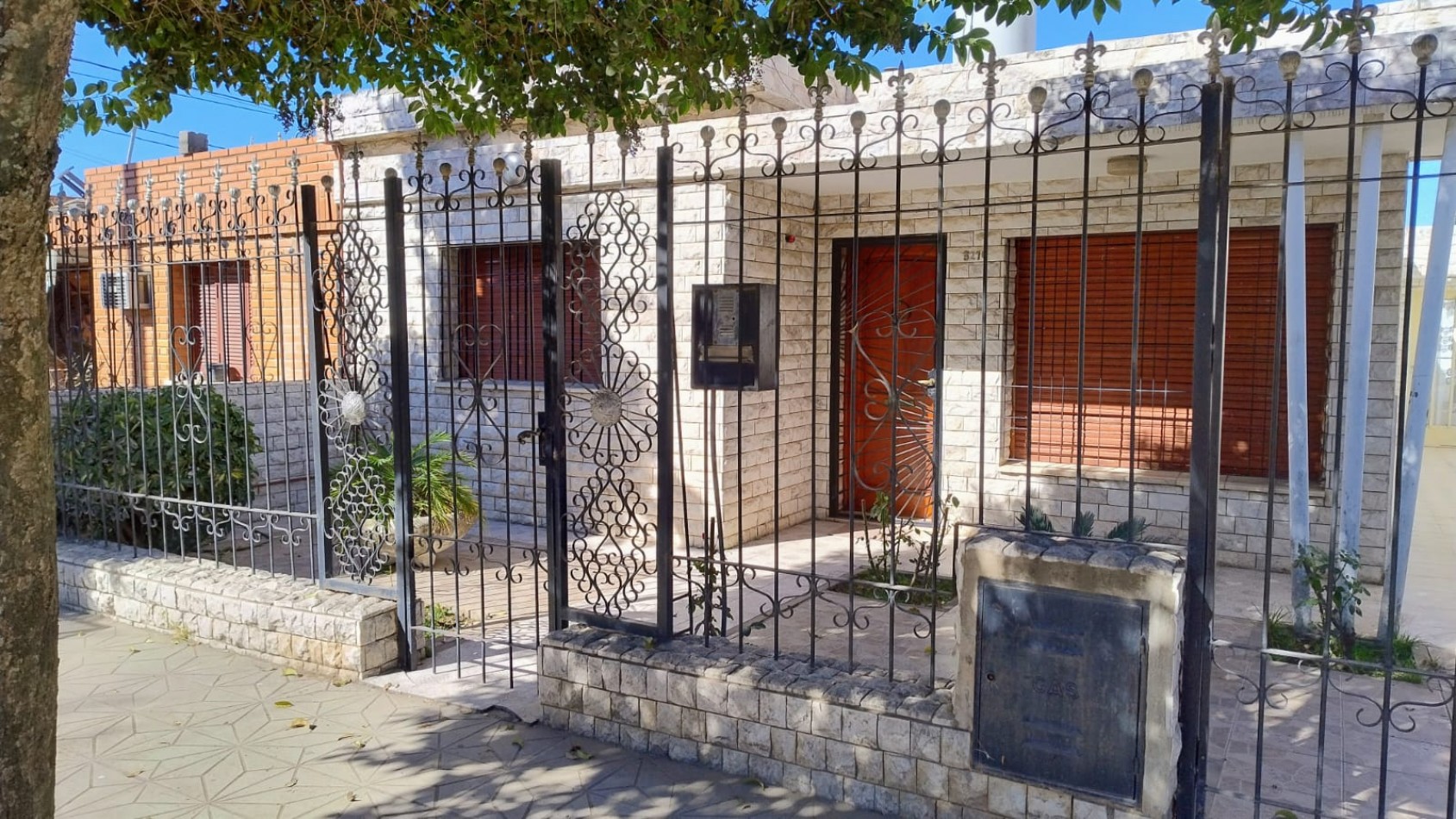 CASA EN ALQUILER 2 DORM. B° YOFRE NORTE