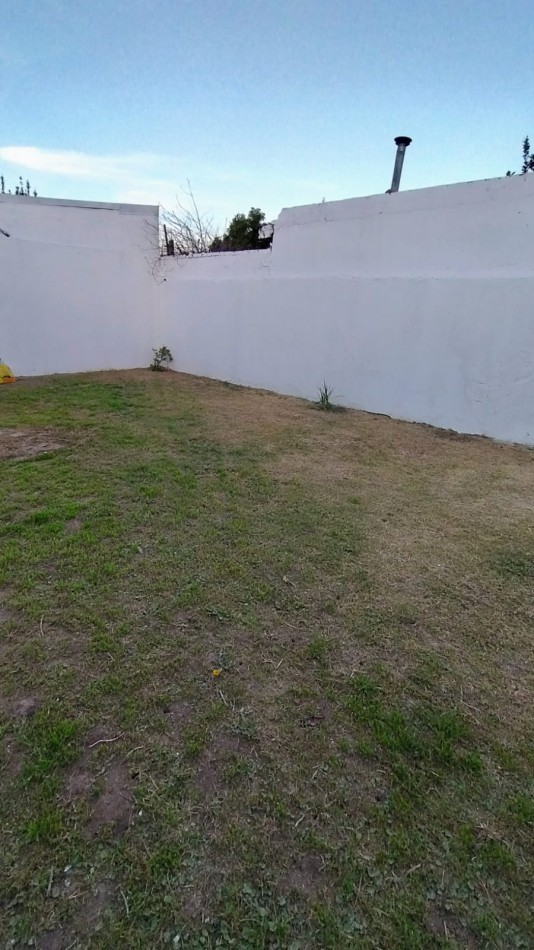 HERMOSA CASA EN ALQUILER 3 DORM. B° CENTRO AMERICA!!!