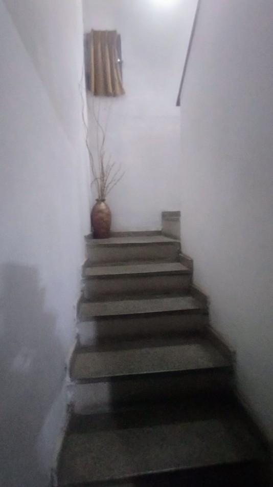 CASA EN VENTA + DPTO CON RENTA EN B° AMPL. 1 DE MAYO!!!!!