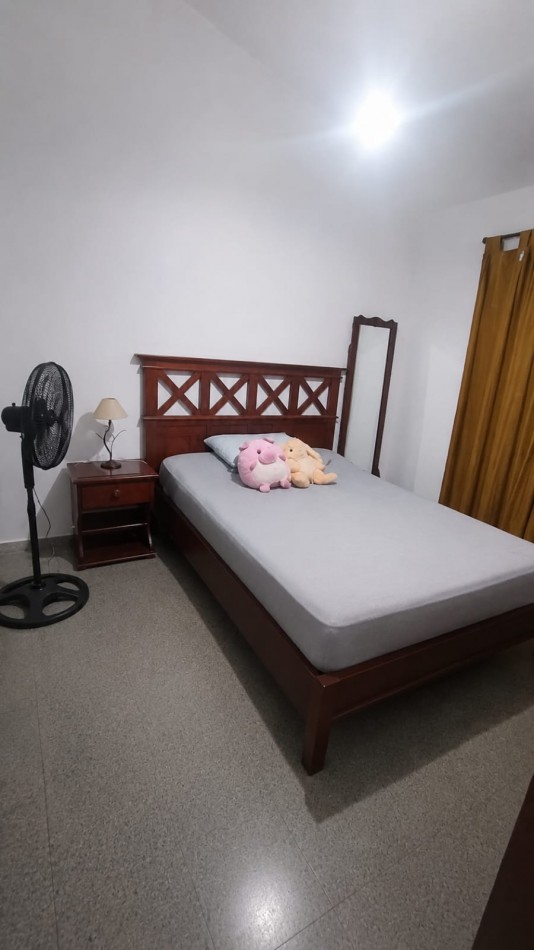 CASA EN VENTA + DPTO CON RENTA EN B° AMPL. 1 DE MAYO!!!!!