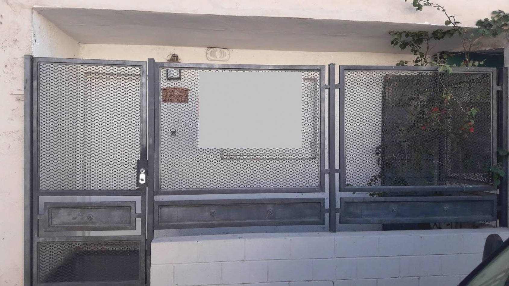 CASA EN VENTA + DPTO CON RENTA EN B° AMPL. 1 DE MAYO!!!!!