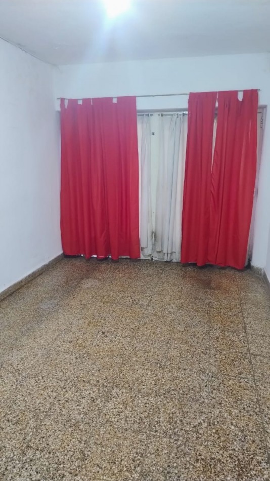 ALQUILO CASA 2 DORM. A METROS DE BULNES!!!