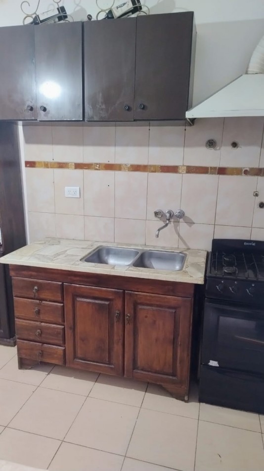 ALQUILO CASA 2 DORM. A METROS DE BULNES!!!