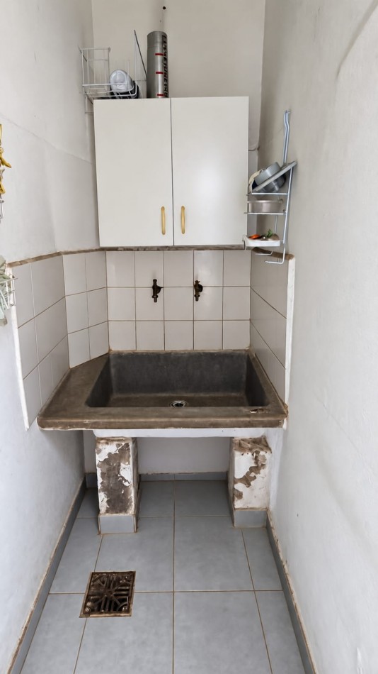 CASA + DPTO 4 DORM B° GRAL BUSTOS EXCELENTE OPORTUNIDAD!!!!