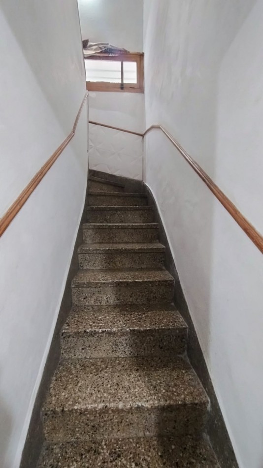 CASA + DPTO 4 DORM B° GRAL BUSTOS EXCELENTE OPORTUNIDAD!!!!