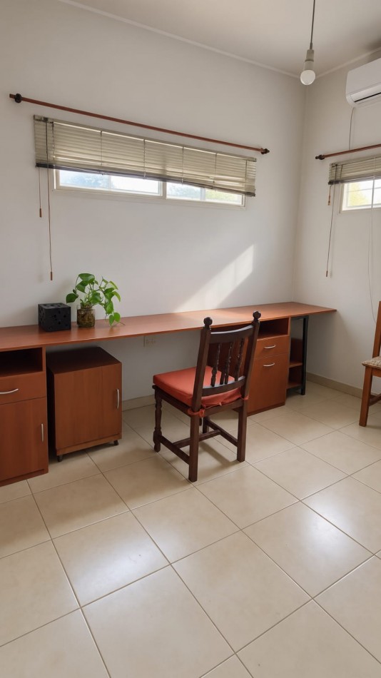 CASA + DPTO 4 DORM B° GRAL BUSTOS EXCELENTE OPORTUNIDAD!!!!
