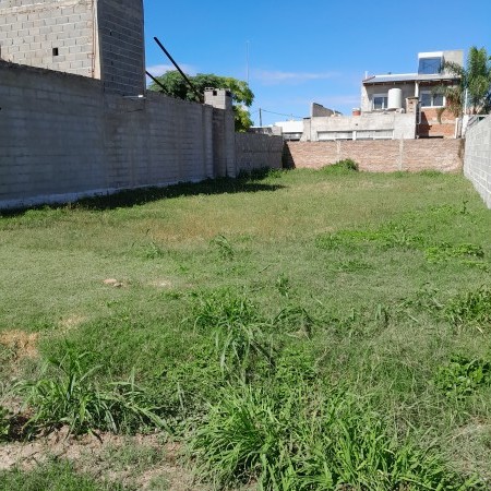 LOTE  EN VENTA EN BARRIO CON SEGURIDAD!!!