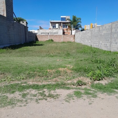 LOTE  EN VENTA EN BARRIO CON SEGURIDAD!!!