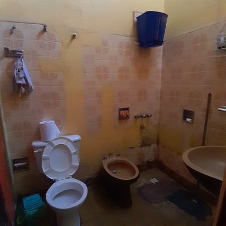 VENDO CASA +DPTO EN B°PANAMERICANO