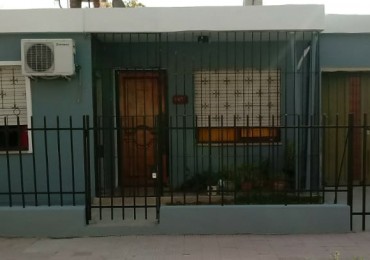 CASA EN VENTA 2 DORM, EXCELENTE UBICACIÓN